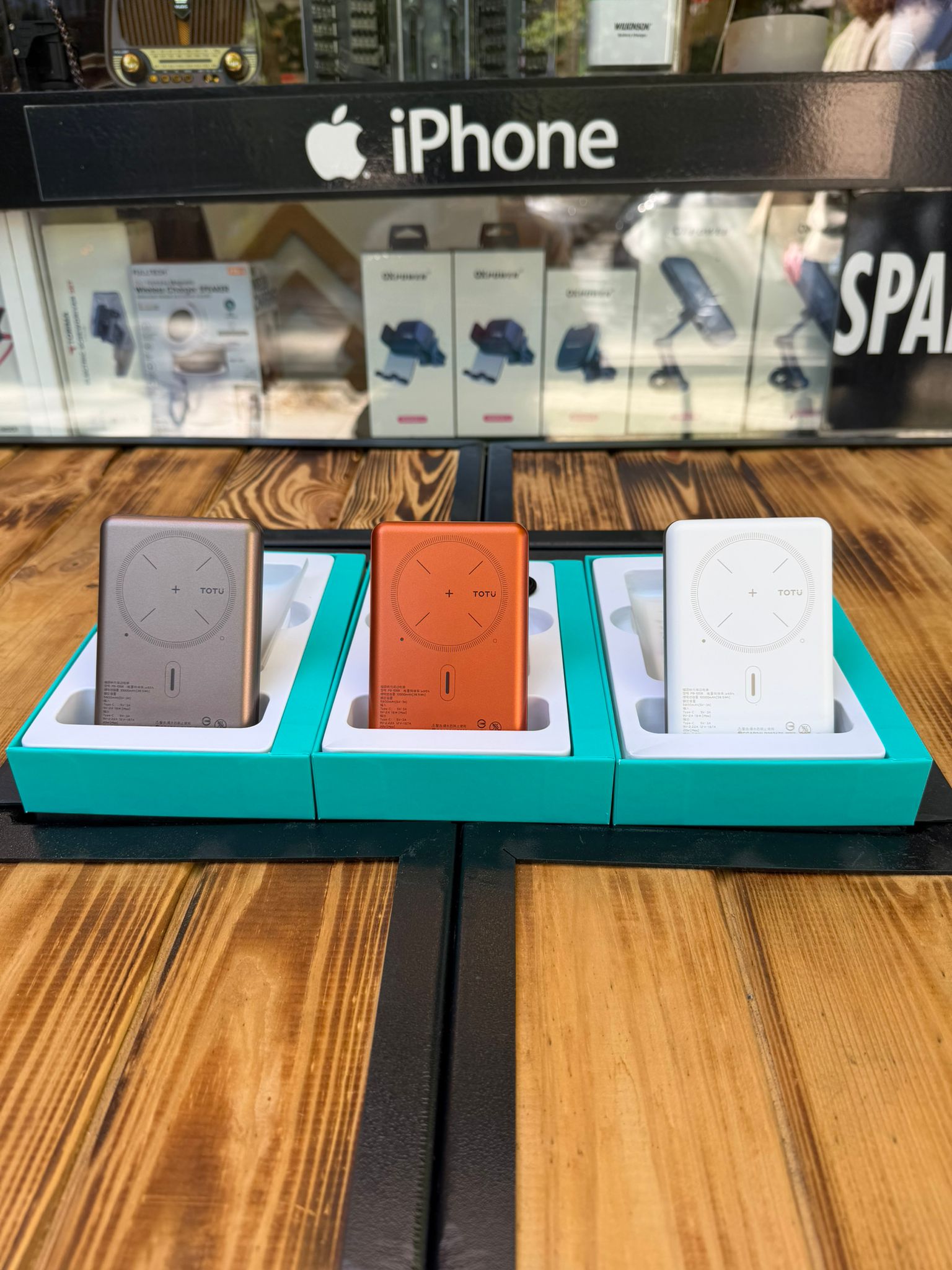 TOTU 10000 mAh 20W Pd Qc 3.0 Magsafe Manyetik Kablosuz Hızlı Şarj Destekli Slim Powerbank